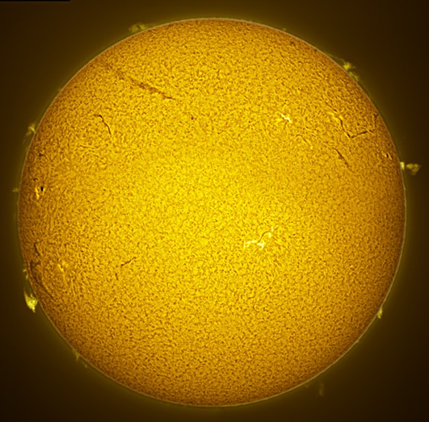 Date: 26.08.2013 Location: Backyard, Asker, NO Optics: Lunt LS35THa, 400mm f11,4 Camera: IS 618 MU CCD Exposure: Mosaic of 4 images, ca 400 frames Postprocessing: Registax 6, Photoshop CS5